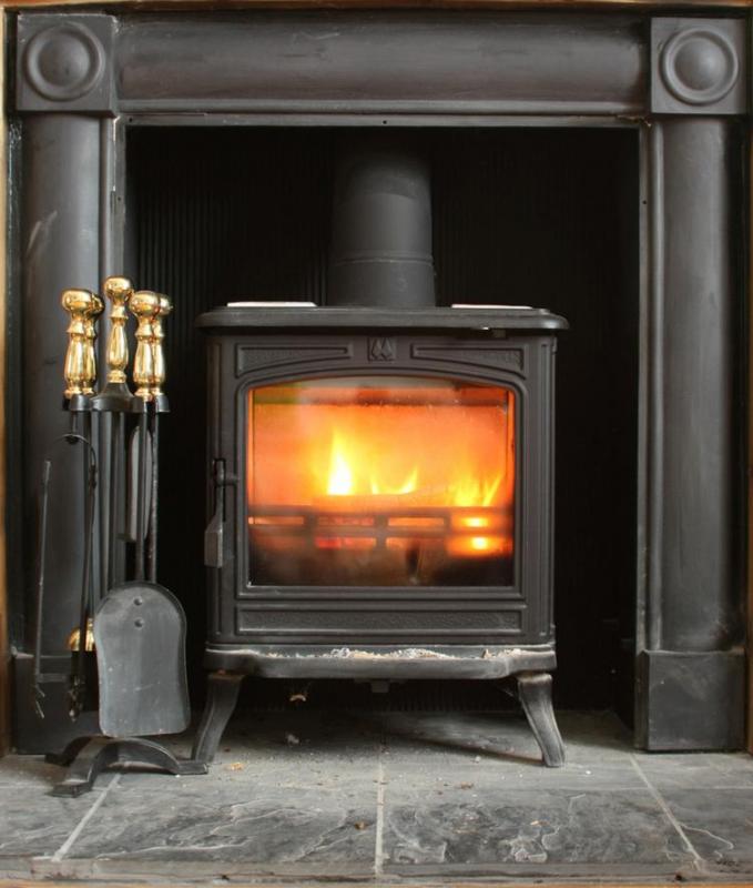 Pourquoi l'entretien r&eacute;gulier de votre po&ecirc;le &agrave; Fontenay-sur-Eure est essentiel